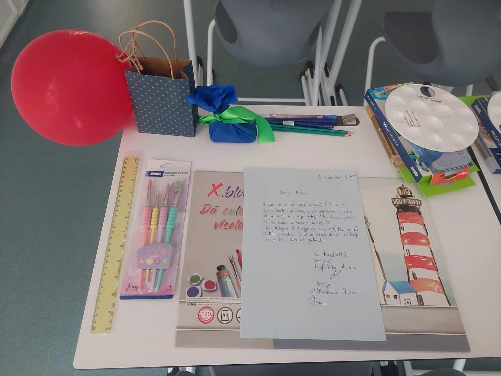 Scrisoarea care i-a așteptat pe bancă, la începutul anului școlar, pe elevii Alexandrei Chirea 