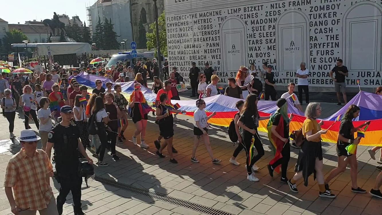 Paradele LGBTQ au devenit o normalitate în orașele mari ale României.