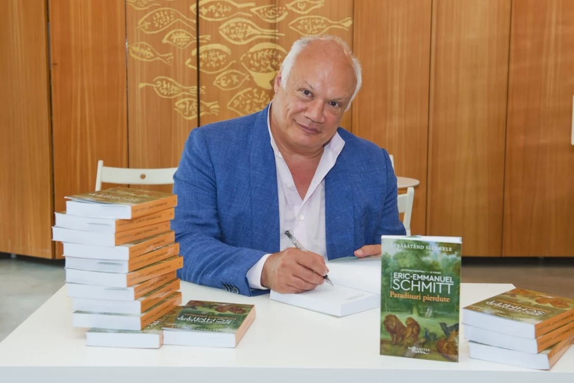 Eric-Emmanuel Schmitt, pe locul 9 &icirc;n topul celor mai v&acirc;nduți autori FOTO Daniel Angelescu