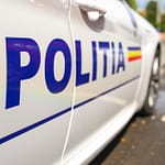 Agresorul de polițiști, condamnat. Ce pedeapsă a primit după ce a lovit și amenințat doi agenți