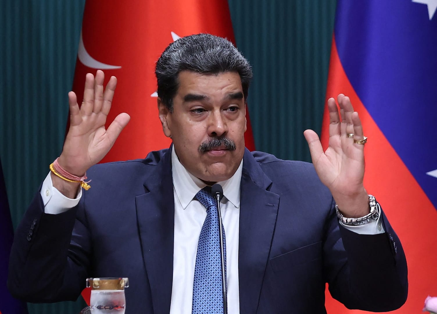 La puțin timp după atacul SUA asupra Venezuelei, un scriitor român a devenit viral pentru asemănarea sa cu Maduro