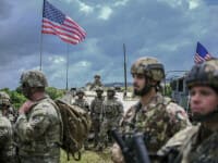 Europa arată simptome de sevraj după 75 de ani de dependență de trupele americane. Scenariile unei posibile retrageri totale