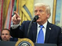 Trump a anunțat că amână temporar tarifele de 50% pentru UE, după discuția telefonică cu Ursula von der Leyen