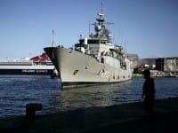 Doi români, arestați pentru spionaj în Grecia. Au fotografiat cea mai mare o bază navală a marinei elene, lângă Atena Doi români, arestați pentru spionaj în Grecia. Au fotografiat cea mai mare o bază navală a marinei elene, lângă Atena