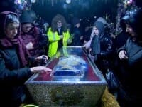 A treia zi de pelerinaj la Iași. Peste 65.000 de credincioși din toată țara au trecut pe la racla Sfintei Parascheva