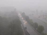 Bucureștiul s-a întunecat în mijlocul zilei. Furtuna istorică a paralizat Capitala. Străzi, blocuri și mall-uri s-au inundat