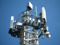 Explicații oficiale în cazul isteriei 5G. Cât de cancerigenă poate fi tehnologia, în comparație cu o murătură