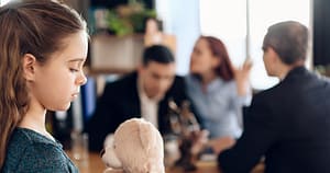 Ce pierde un cuplu când apar copiii: E greu să-ți mai dorești viață sexuală cu un bărbat care nu te ajută deloc în casă