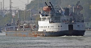 Dronele navale ucrainene au lovit un petrolier din „flota fantomă” a Rusiei, aflat în Marea Neagră