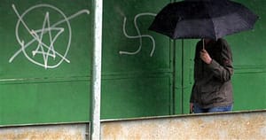 Bărbat din Mureș pus sub control judiciar timp de 60 de zile după publicarea de mesaje antisemite online