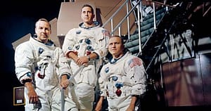 24 decembrie: Ziua când Apollo 8 a orbitat pentru prima dată în jurul Lunii. Echipajul a realizat o misiune de Crăciun