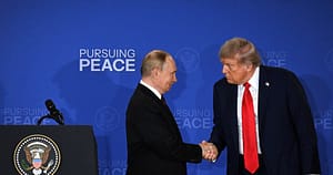 „Metoda Gromîko”. Cum folosește Putin „tehnici neurolingvistice din epoca KGB” pentru a-l influența pe Trump