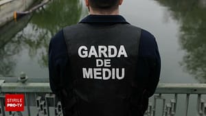 Fum dens şi flacără mare în zona Năvodari – Corbu. Garda de Mediu a amendat o firmă care extrage petrol