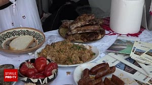 Bucătarii s-au întrecut cu preparate din carne de porc la Băile Felix. „Cu asemenea bunătăți să ținem post, nu se poate”