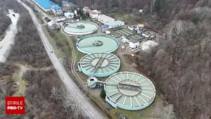 Criza apei din Prahova și Dâmbovița ar fi fost previzibilă. Oamenii stau la coadă pentru puțina apă din cisterne