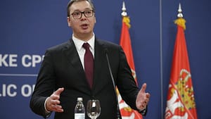 „Am primit un mesaj de la Moscova”. Vucic, înregistrat la Bruxelles când șoptea pe ascuns