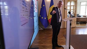 Moțiunea împotriva Dianei Buzoianu a trecut. Daniel Zamfir: Mărturisesc că am greșit în privința doamnei ministru