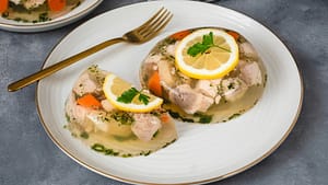 Rețete de piftie de Crăciun. Secrete pentru a obține cea mai bună piftie de porc sau de curcan