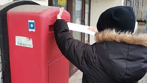 Scrisoarea unui copil de 8 ani din Iași care vrea să îi convingă pe toți că Moș Crăciun chiar există. „Nu avea cum mama să mănânce turta dulce”