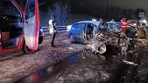 Accident îngrozitor în această seară: Un tânăr a murit, alți trei sunt răniți grav