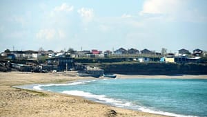 Staţiunile din România, afectate de modul în care s-a construit în ele. În loc de hoteluri, s-a mers pe apartamente