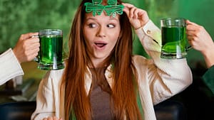 Superstiții de Revelion. Ce trebuie să ții în buzunar, ce culori e bine sa porți