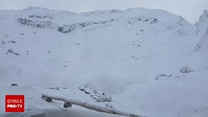 Iarnă severă în munții României. Ce trebui să știe turiștii și șoferii porniți la drum