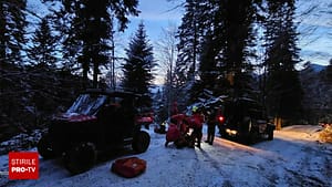 Turist prăbușit 70 de metri într-o râpă, cu ATV-ul. Salvamontiștii l-au dus până la ambulanță