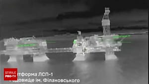 Forțele speciale ucrainene au distrus platformele Lukoil din Marea Caspică. Imaginile publicate de Kiev | VIDEO