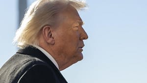 Câți bani ar putea plăti Trump pentru Groenlanda: De teamă, locuitorii insulei au probleme cu somnul, susțin oficialii groenlandezi