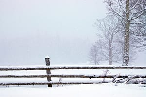Salvamont Brașov, avertisment pentru turiști pe fondul condițiilor meteo „periculoase” din zona montană