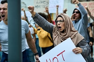 Strigăt pentru libertate la Tunis: Mii de oameni cer eliberarea opozanților politici