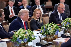 Nici unul dintre cei 7 lideri europeni nu a rostit numele lui Putin sau al Rusiei. Meloni: „Am fost de la început de partea Ucrainei și așa vom fi” / Ce a mai spus premierul Italiei, la 30 de centimetri de Trump