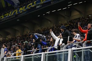 Primire ostilă la debutul lui Cristi Chivu! » Ultrașii lui Inter declară război: „Dacă vreți teatru, vă dăm noi…”