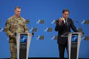 VIDEO Șeful NATO anunță că alianța va lansa o nouă misiune pentru întârirea flancului estic, după incursiunea dronelor rusești în Polonia. Rutte menționează și incidentele cu dronele căzute în România