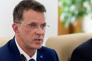 DefMin Mosteanu and French Minister of Armed Forces visit troops deployed at Cincu