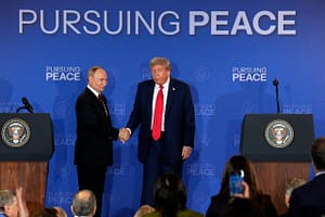 Cristian Tudor Popescu, despre planul lui Trump pentru Ucraina: „Cuvântul pace n-a mai avut un sens atât de hidos de la Acordul de la Munchen. Trocul sângeros de atunci se repetă acum”