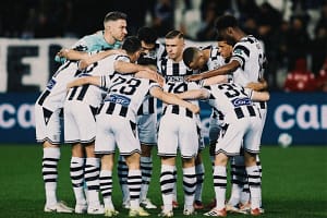 Victorie la scor de neprezentare pentru PAOK! Răzvan Lucescu, aproape de lider