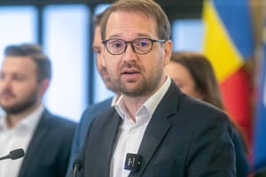 Când va nominaliza USR noul ministru al Apărării, „un om cu greutate politică și care știe despre ce vorbește”