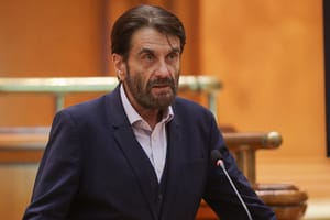 VIDEO INTERVIU „Ascultătorii radioului public din România, care au dat drumul la radio luni, la ora 9, după alegerile pentru București, nu au aflat cine este noul primar al orașului: Am chemat echipa și am întrebat: de ce?” – noul director Ro