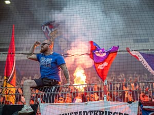Vis distrus! Echipa dintr-un oraș cu 13.000 de locuitori a primit gol în minutul 90+5 și a ratat promovarea