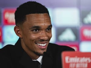 Nu s-au așteptat la asta! Internetul s-a umplut de meme-uri, după prezentarea lui Trent la Real Madrid