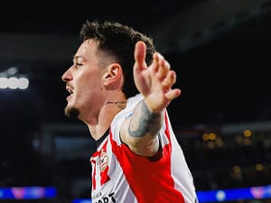 Ce premiu! Dennis Man a arătat ce l-a așteptat în vestiar, după meciul de ”poveste” cu Napoli