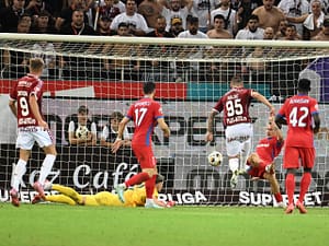 De când n-a mai reușit Rapid să o învingă pe FCSB. Cine era antrenorul giuleștenilor la acea vreme