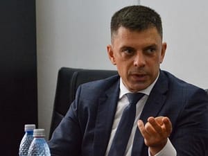 Eduard Novak nu s-a abținut, după ce Nicușor Dan a trimis la CCR ”legea Novak”