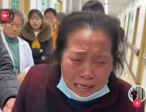 Abuz emoțional cu inteligență artificială: părinții care creează clipuri false pentru a-și controla copiii