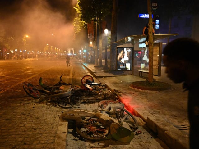 Americanii au reacționat imediat după ce au văzut ce s-a întâmplat în Franța și Emmanuel Macron a spus „vom fi necruţători!”