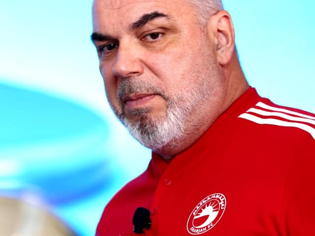 Debut cu stângul! Cosmin Olăroiu a ratat calificarea directă la Cupa Mondială 2026