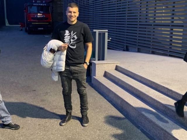 Ce avere are milionarul român care, după ce a fost umilit, i-a dat lecția vieții unui străin