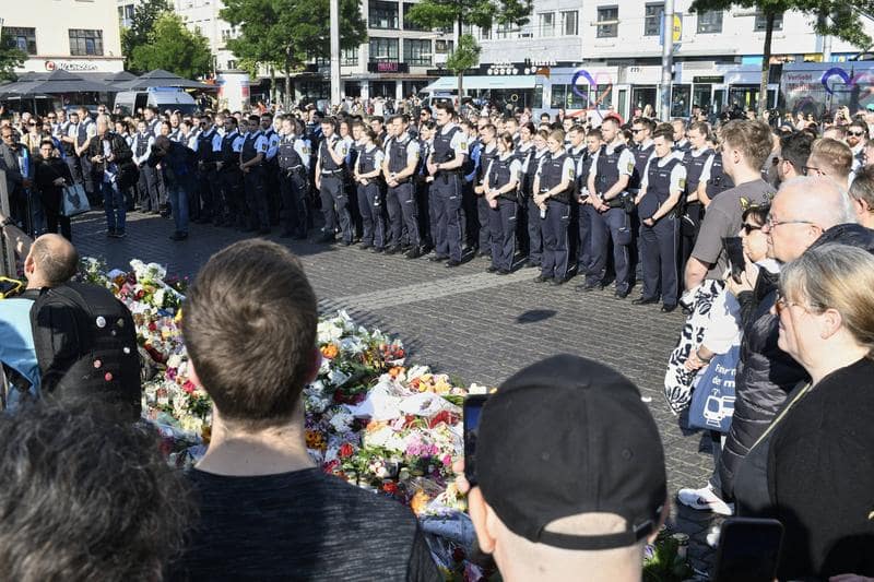 Germania investighează o posibilă „influență din străinătate” în valul de atacuri / Cel din Mannheim, căutat pe internet de conturi rusești înainte să se producă